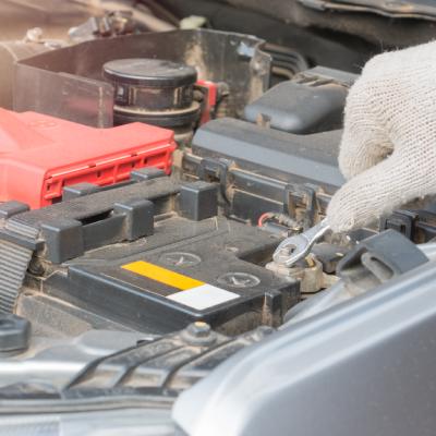 Coupe batterie de voiture : pourquoi et comment l'utiliser ?