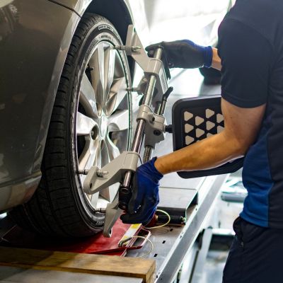 Quand faire le parallélisme de votre voiture ?