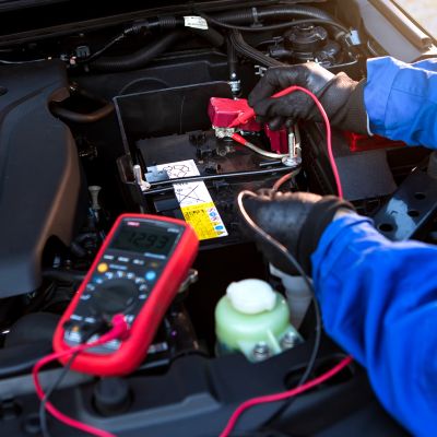 Combien de temps pour recharger une batterie de voiture ?