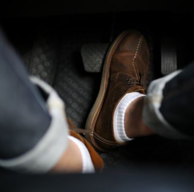 Frein moteur : c'est quoi et comment l'utiliser ?