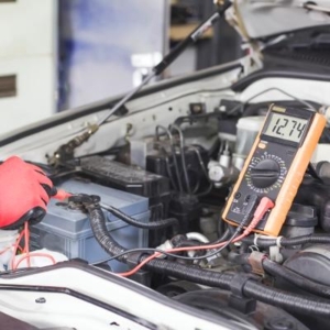 tension-batterie-voiture